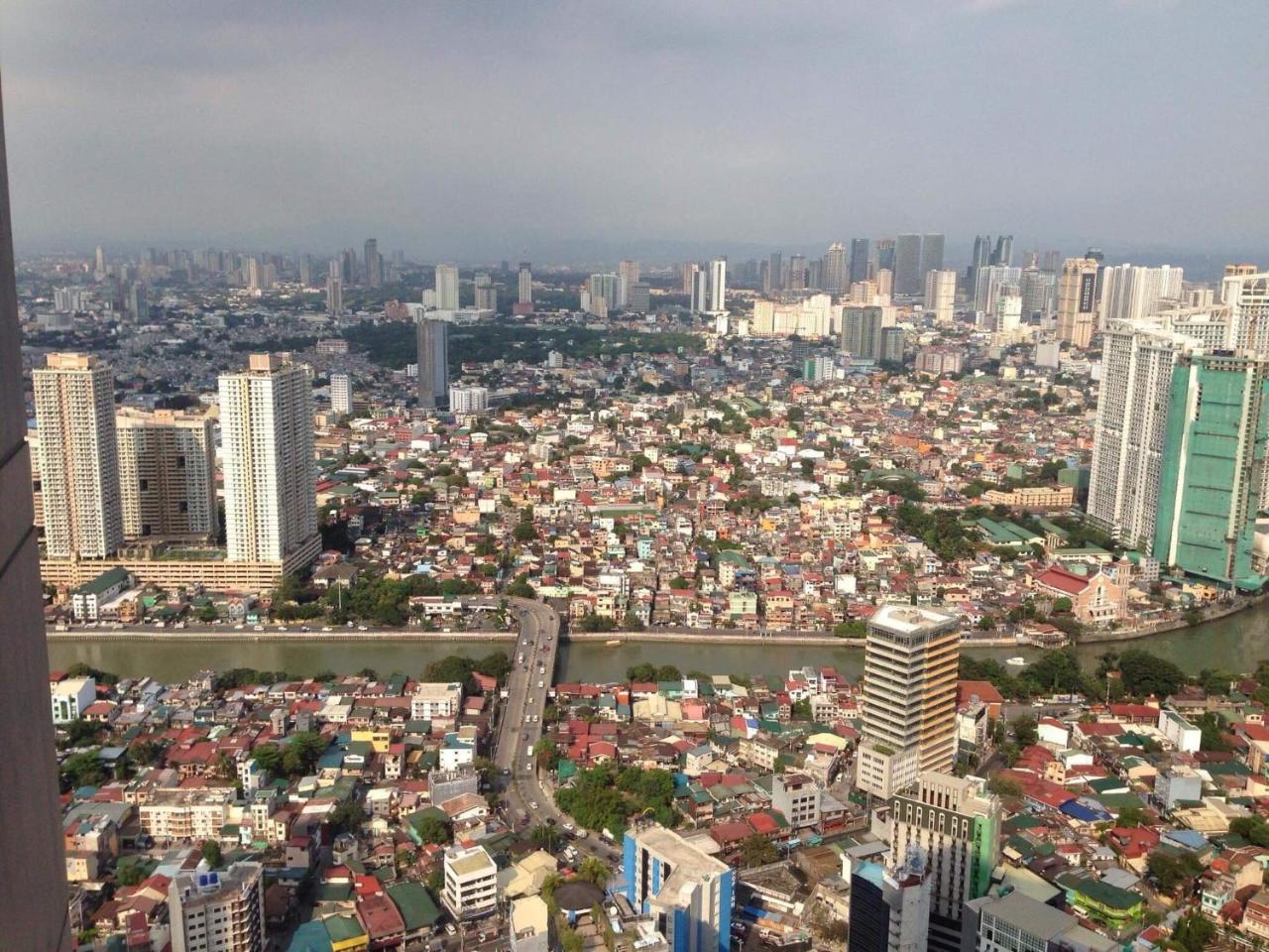 Seven Doors Aparthotels In Gramercy Makati Макати Экстерьер фото