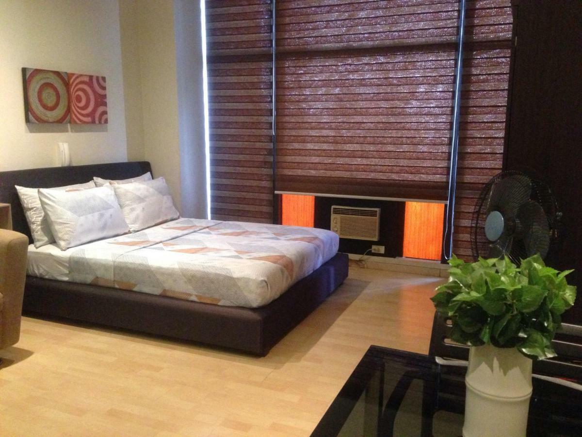 Seven Doors Aparthotels In Gramercy Makati Макати Экстерьер фото